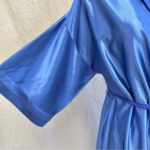 Val Mode vintage 70s blue satin maxi length robe with cord rope tie belt Small - Picture 11 of 16